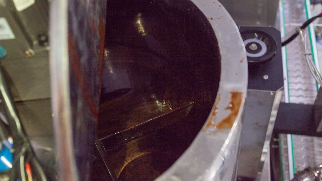 Chocolate Sauce Filling line step1 Chocolate Sauce Filling line step1